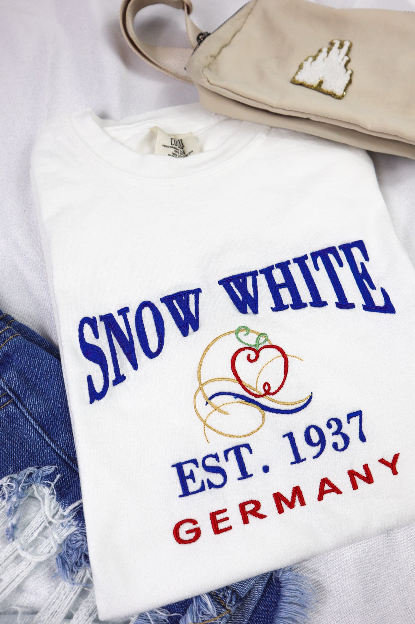 Snow White - Embroidered T-Shirt