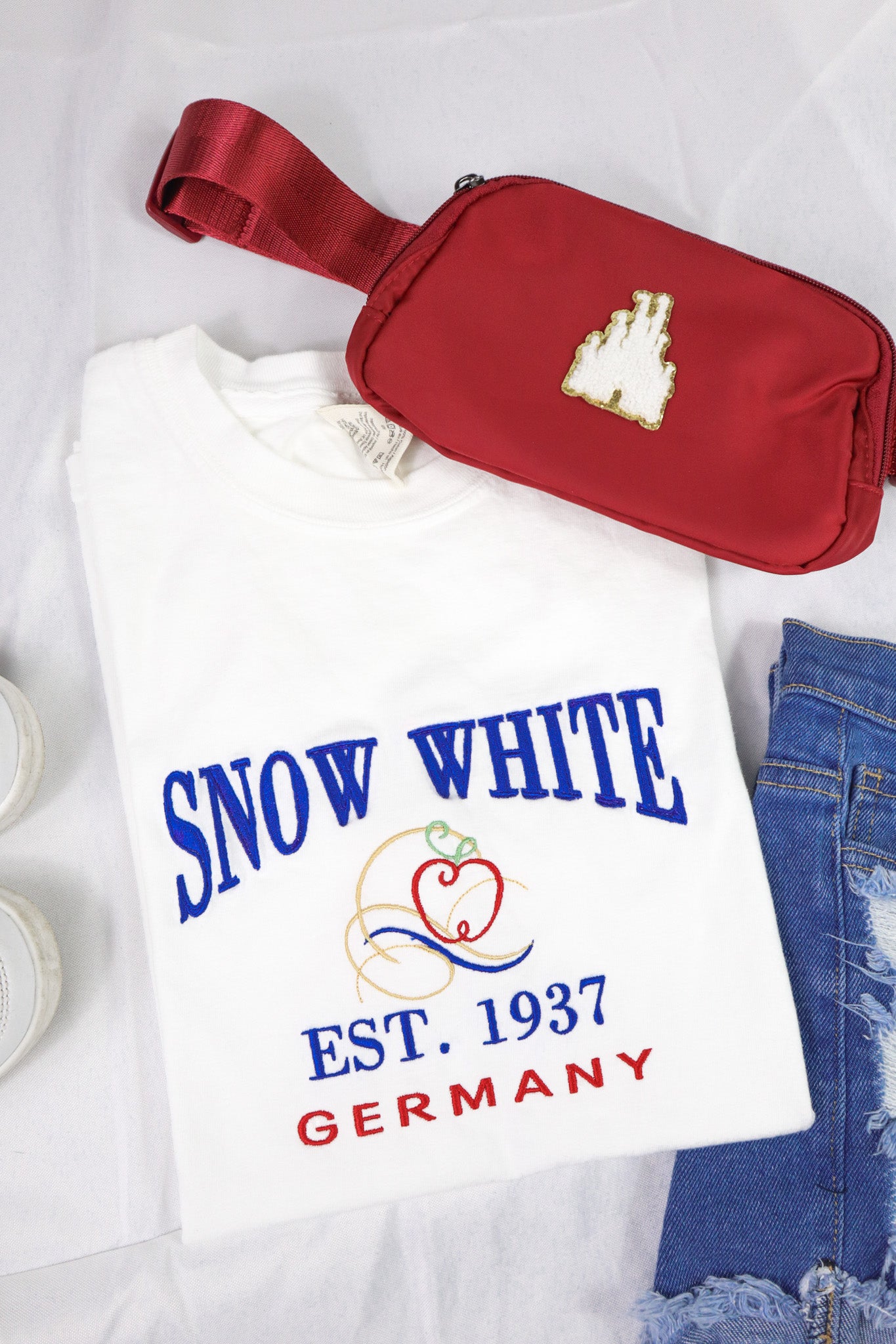 Snow White - Embroidered T-Shirt