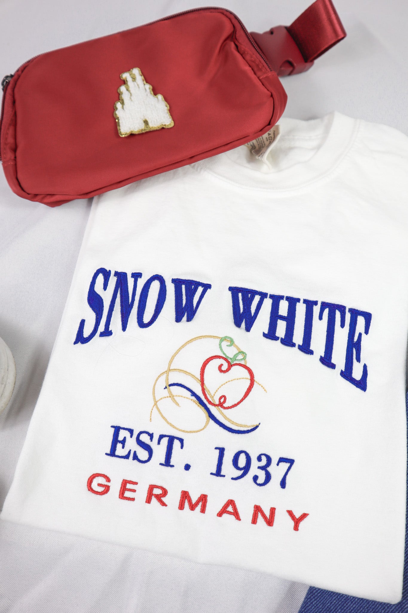 Snow White - Embroidered T-Shirt